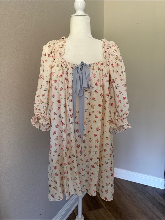 Rumored Dresses & Skirts - Rumored Cream Floral Dress with Pink and Yellow Blooms